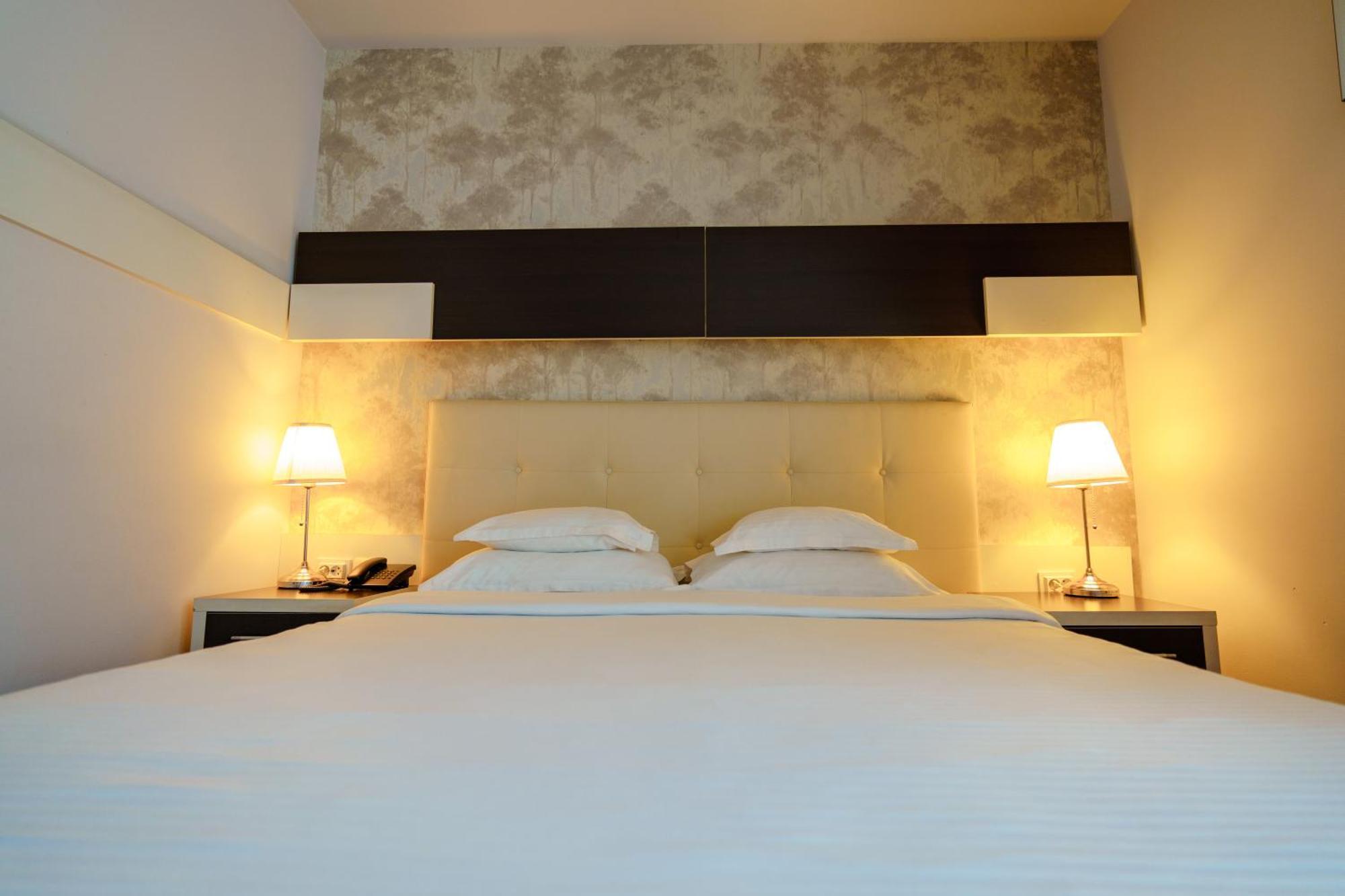 Bacolux Afrodita Resort&SPA, Herculane Băile Herculane Extérieur photo