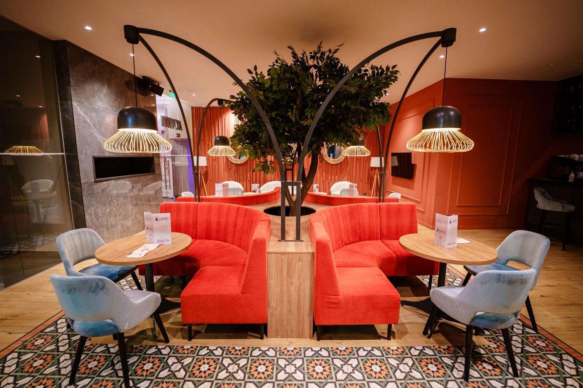 Bacolux Afrodita Resort&SPA, Herculane Băile Herculane Extérieur photo